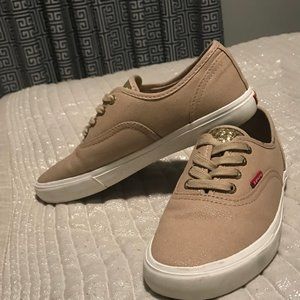 Levi Canvas Sneakers